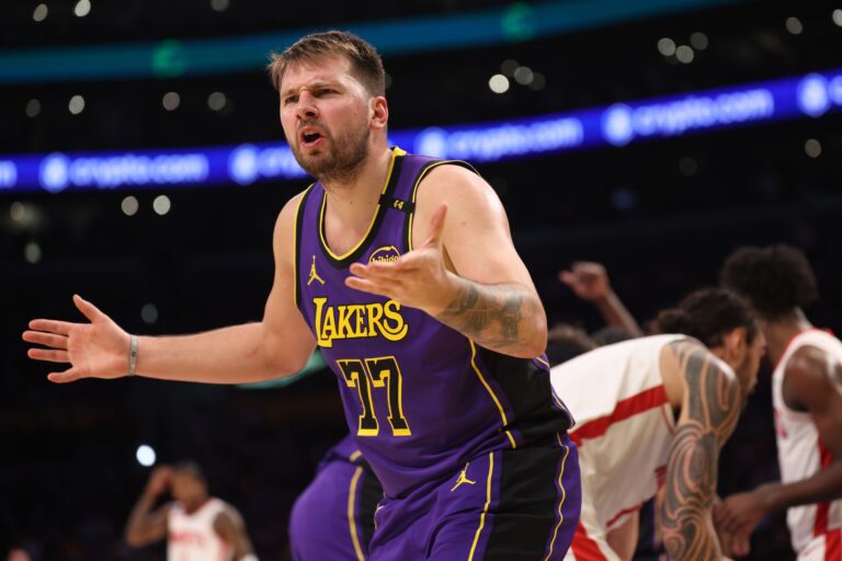 Lakers fans make an officer to eject Luka Doncic on the rubbish directed toward fan 12 25818253 1744167325