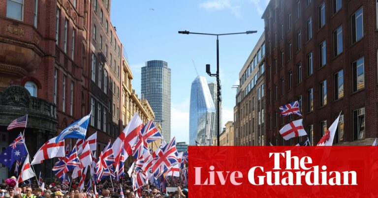 Thousands of people gather in London to get comfortable 'politics 21 4023