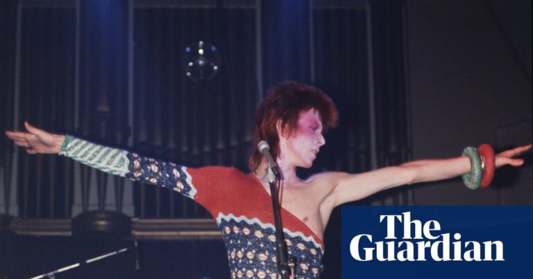 Show me that nipple-riggy musicoarari! During David Bow-Bogging 90,000-Archive | V & a 4 4370