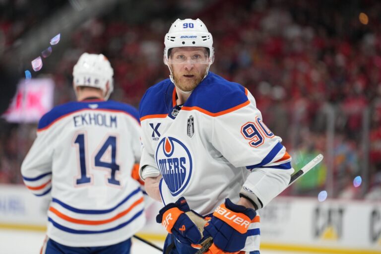 NHL fans react to the news of Corey Perry injury ahead of the Kings training field 26 53fe3 17577378948071 1920