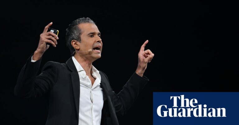 A doctor's vaccination 'Difficult to change UK 13 6443