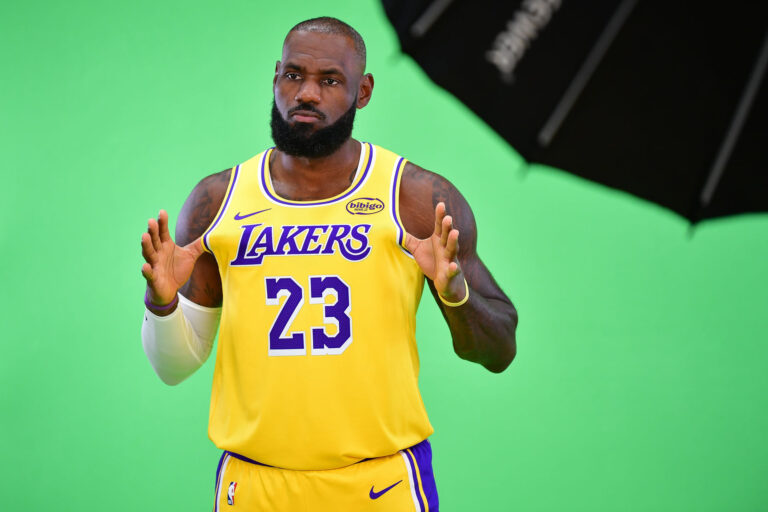 Lakers ticket prices exploit more than 400% after the second decision of Lebron James "Cryptic" 30 27204458 1759778488