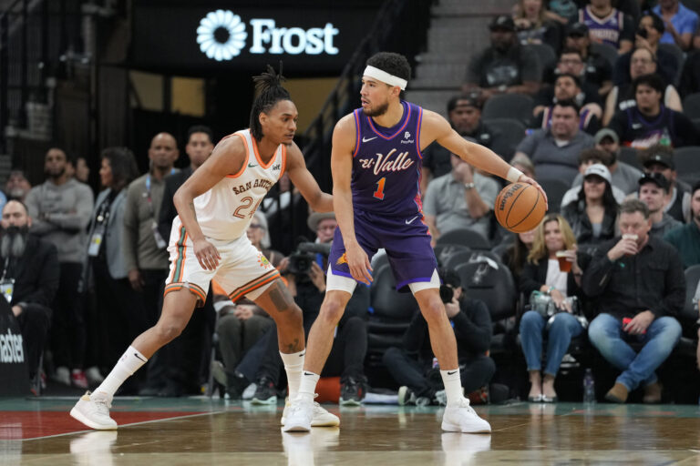 San Antonio Spurs vs Phoenix Suns Player Stats and Box Score (November 23) 32 22866098 1763946555