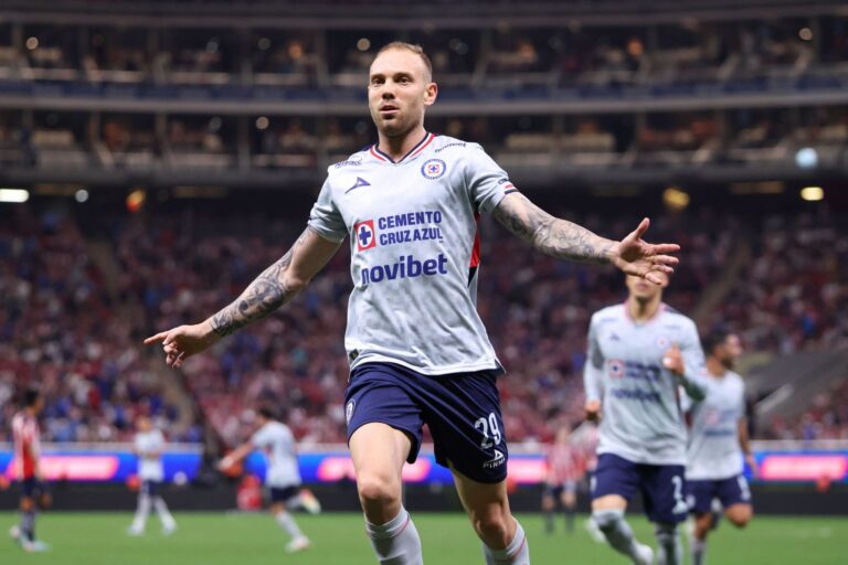 Cruz Azul vs Chivas Guadalajara prediction and betting tips 27 b0b53 17644530840294 1920