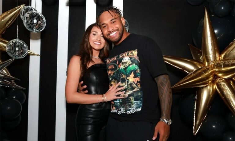 Tua Tagovailoa and wife Annah give back to the community as the couple spends Thanksgiving making a special visit to the children's hospital 35 ec58a 17642170642398 1920