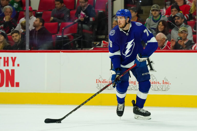 NHL fans react as Philadelphia Flyers acquire Lightning D-man Roman Schmidt 4 19153588 1765250082